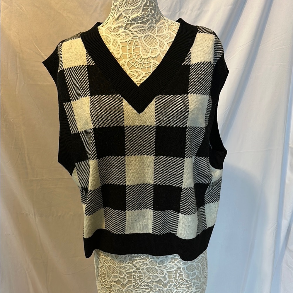 Divided Black and White V-Neck Sweater Vest